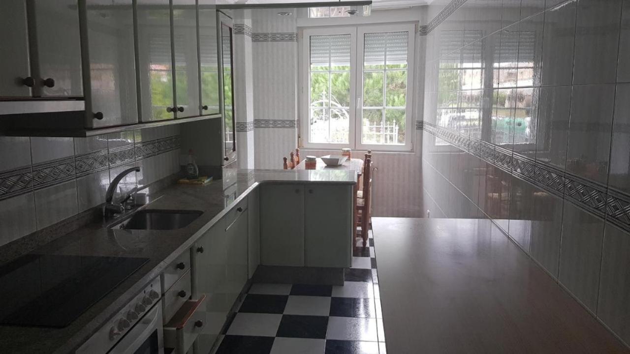 Albergue De Peregrinos Playa Quenxe Corcubión Buitenkant foto