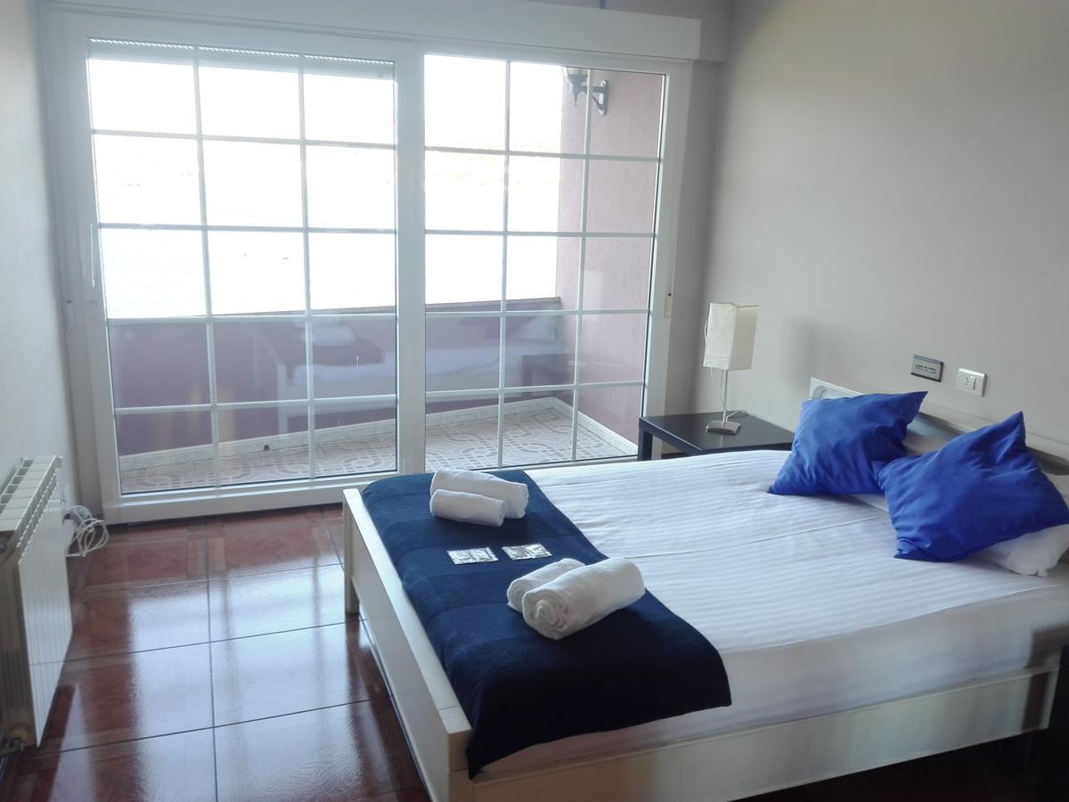 Albergue De Peregrinos Playa Quenxe Corcubión Buitenkant foto